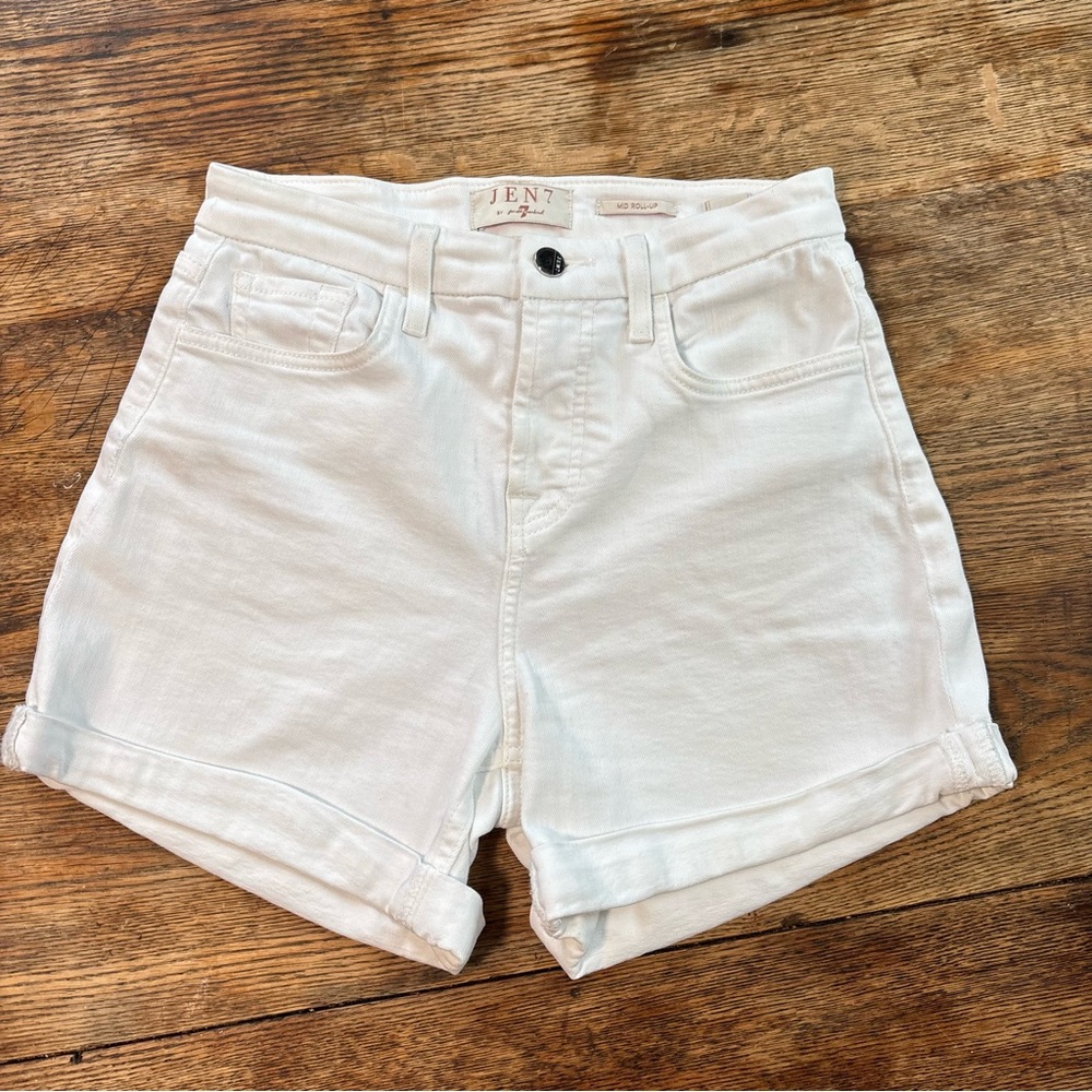 Jen 7 by 7 For All Mankind white denim shorts
